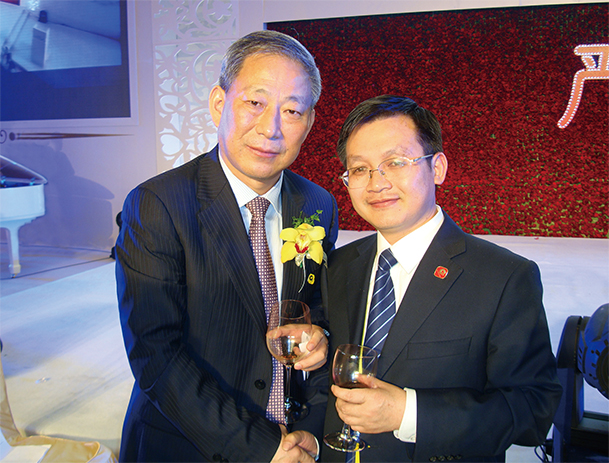 程芳先生与各国政商领袖合影
