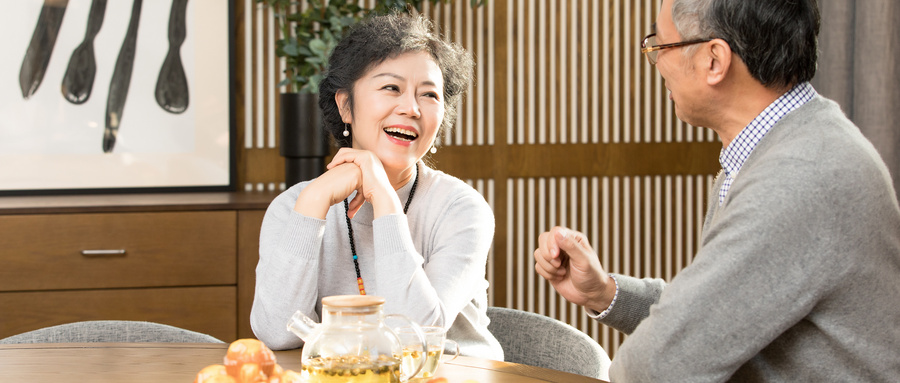 摄图网_501168139_wx_老年夫妻喝茶聊天（企业商用）.jpg