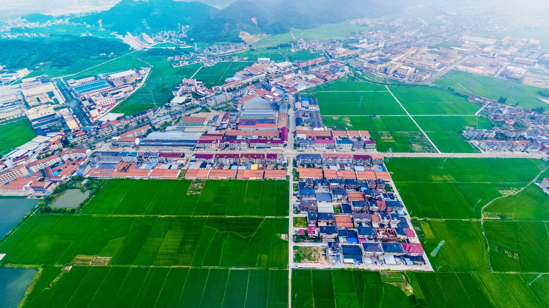 摄图网_500815456_banner_航拍乡村新农村（企业商用）.jpg
